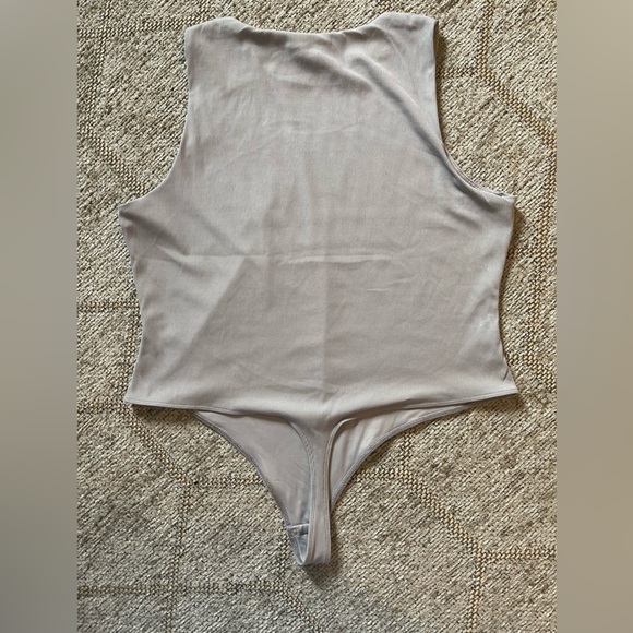 House of Harlow 1960 Light Gray body suit - Picture 3 of 4